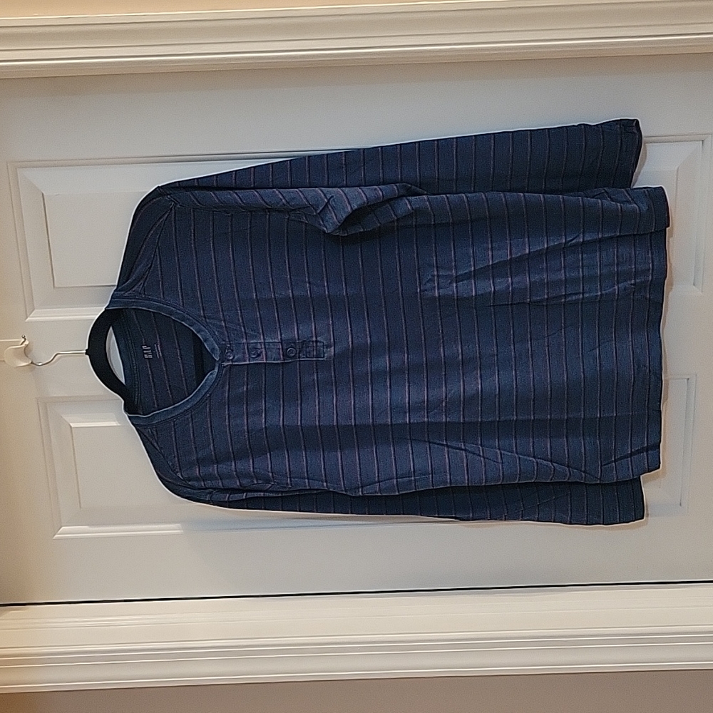 Gap blue and red striped cotton henley large